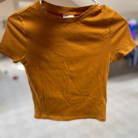 H&M short sleeve crop top (Brand new) - Picture 6 of 6